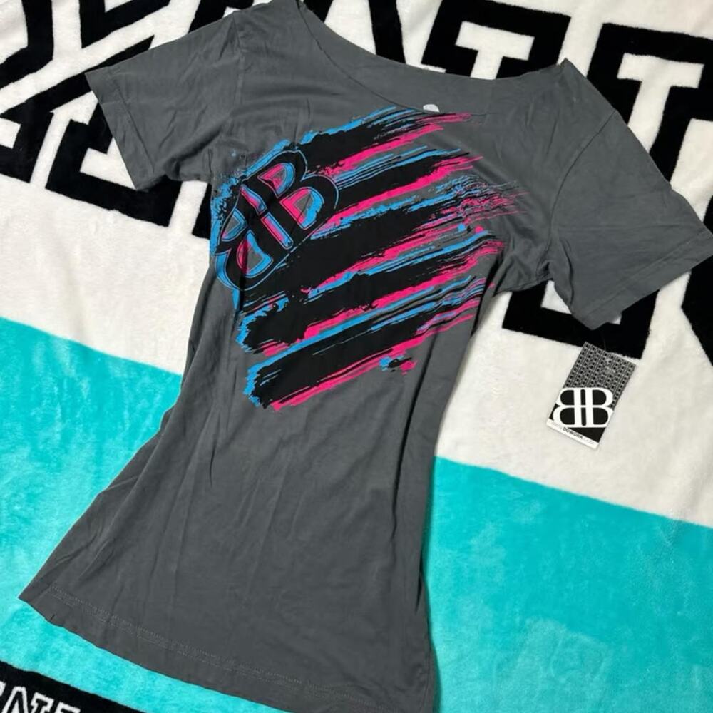 Vintage Y2K Big Black BB Do Work Off Shoulder Charcoal Graphic Tee Size Medium